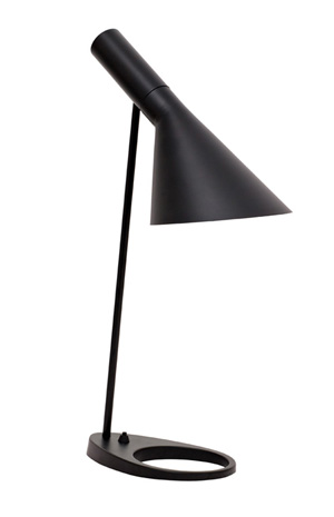 Lámpara de sobremesa AJ, diseñada por Arne Jacobsen